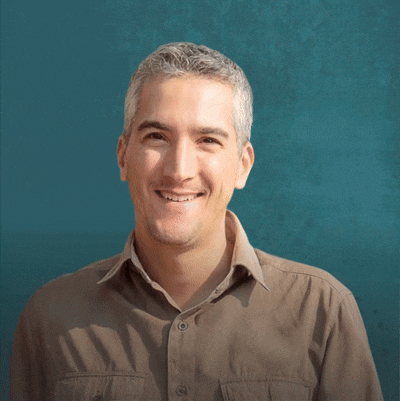 social_sozodesign_can_you_make_the_guy_smile_and_wave_in_a_gentle_an_2ed797bc-5c79-4299-8688-bed5c7f7267a_0 (1) (1)